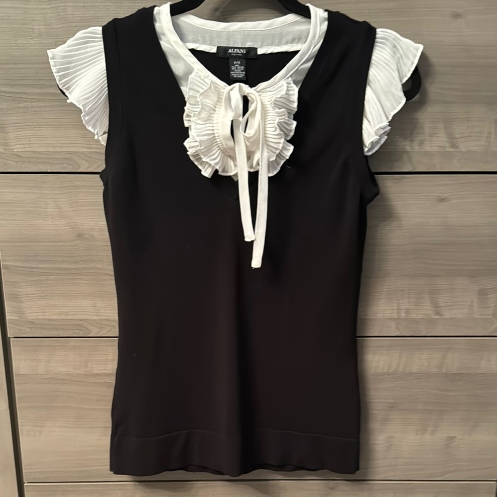 Alfani Black and White Women's Top